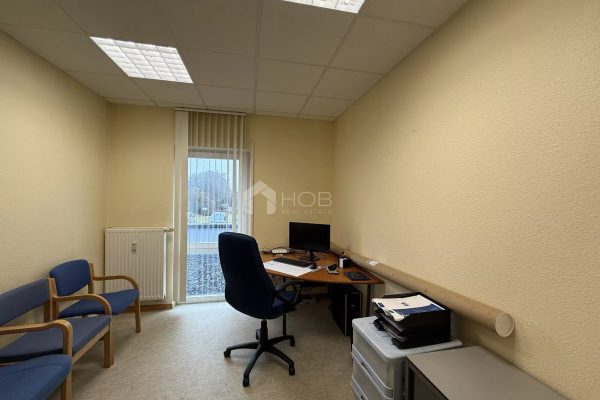 Büro zu vermieten in Troisvierges