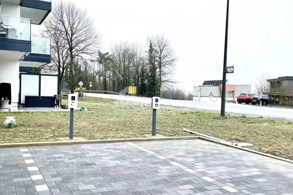 Garage / Parking en vente à Weiswampach