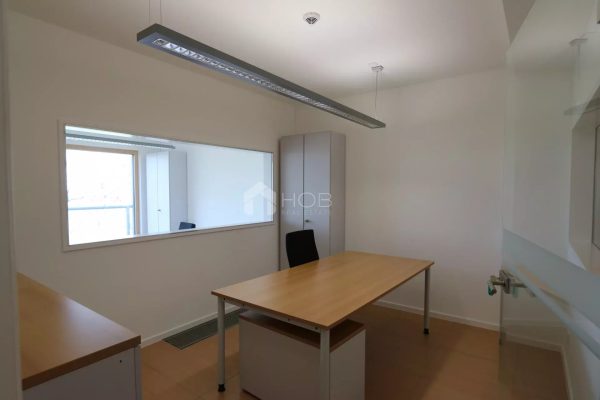 Büro zu vermieten in Eselborn