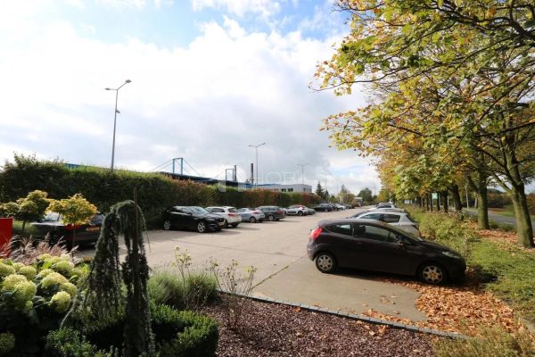 Büro zu vermieten in Eselborn