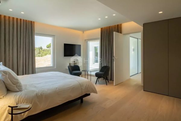 Haus zu verkaufen in Grimaud