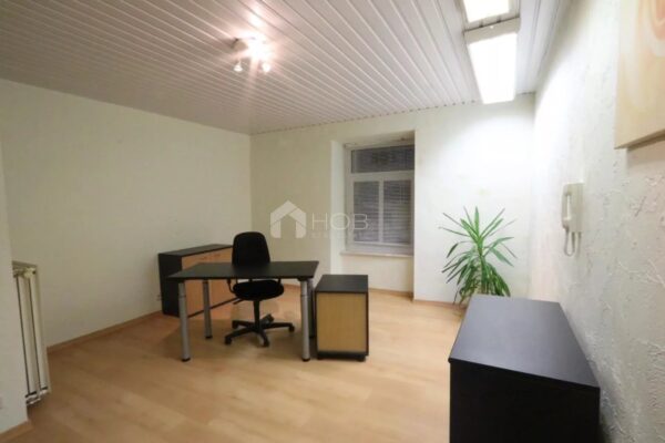 Büro zu vermieten in Weiswampach